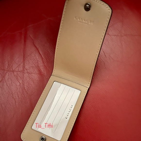 Coach Luggage Tag 🎉Host Pick🎉 - Picture 4 of 4